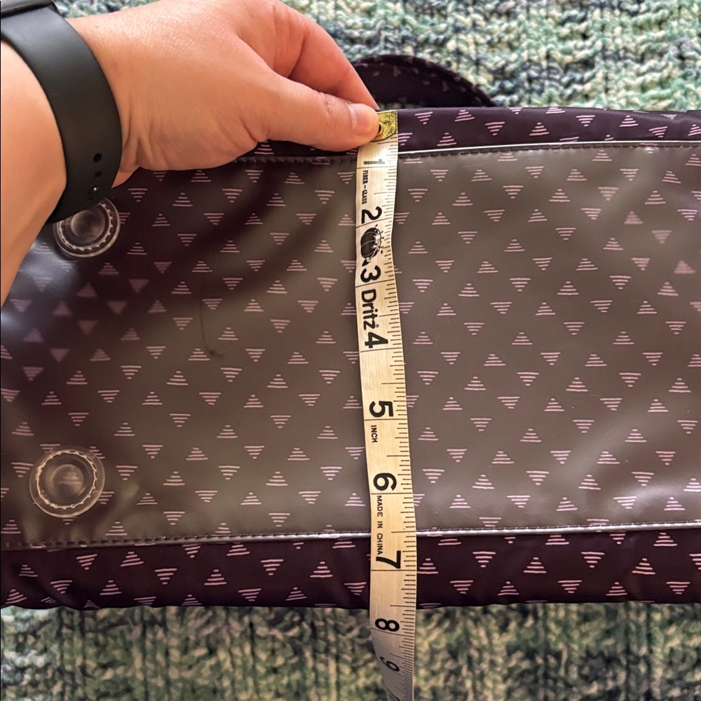๐ LUG CABBY - In Triangle Purple - Picture 5 of 10